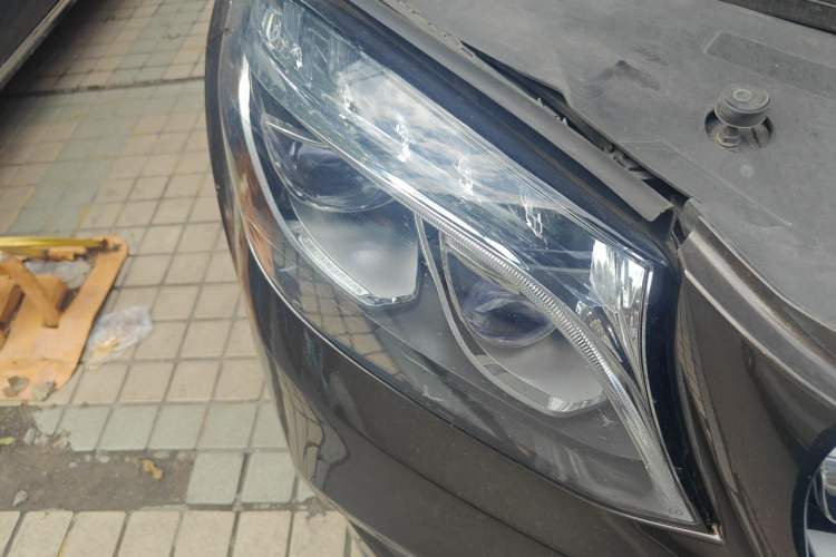 Used Mercedes-Benz GLS  Right Front Headlight