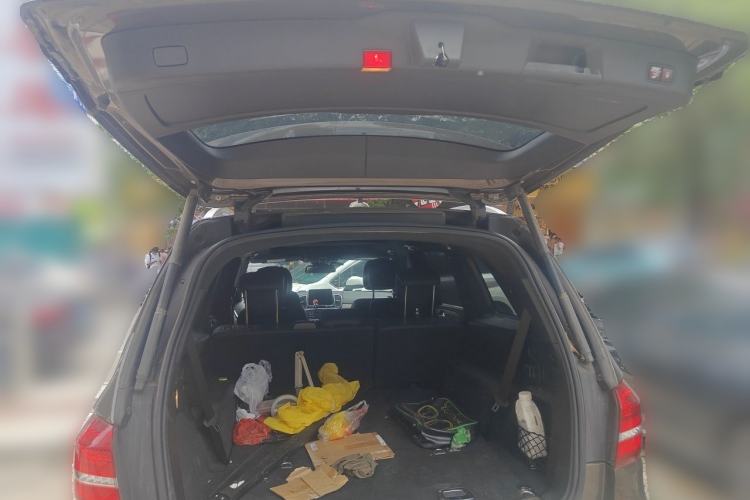 Used Mercedes-Benz GLS  Trunk