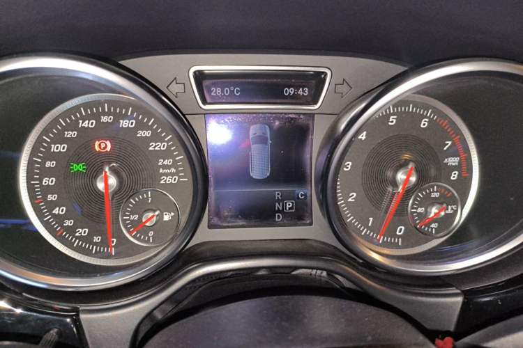 Used Mercedes-Benz GLS  Instrument Cluster