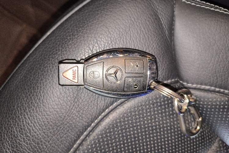 Used Mercedes-Benz GLS  Vehicle Key