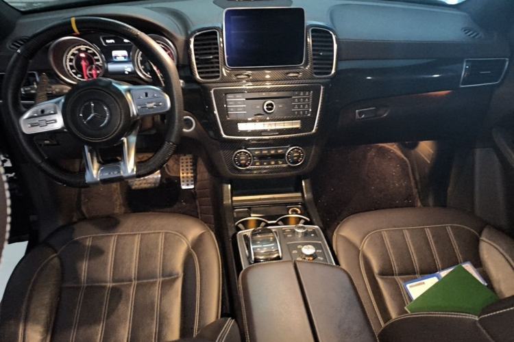 Used Mercedes-Benz GLS 2017 GLS 400 4MATIC Fashion Edition Center Console