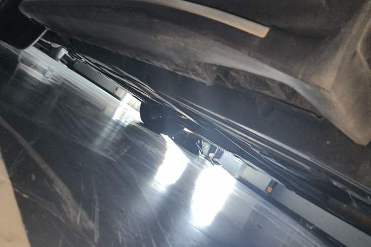 Used Mercedes-Benz GLS 2017 GLS 400 4MATIC Fashion Edition Chassis Rear Left