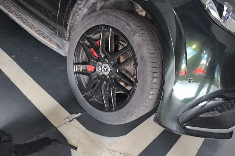 Used Mercedes-Benz GLS 2017 GLS 400 4MATIC Fashion Edition Right Front Wheel Hub