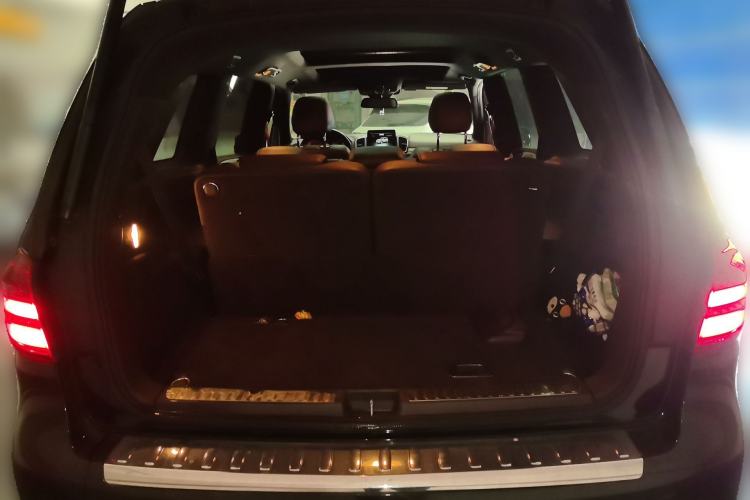 Used Mercedes-Benz GLS 2017 GLS 400 4MATIC Fashion Edition Trunk