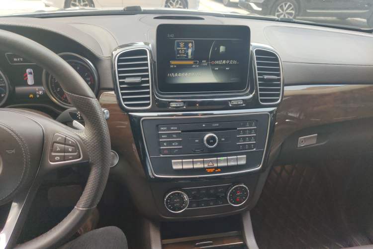 Used Mercedes-Benz GLS  Audio And AC Panel