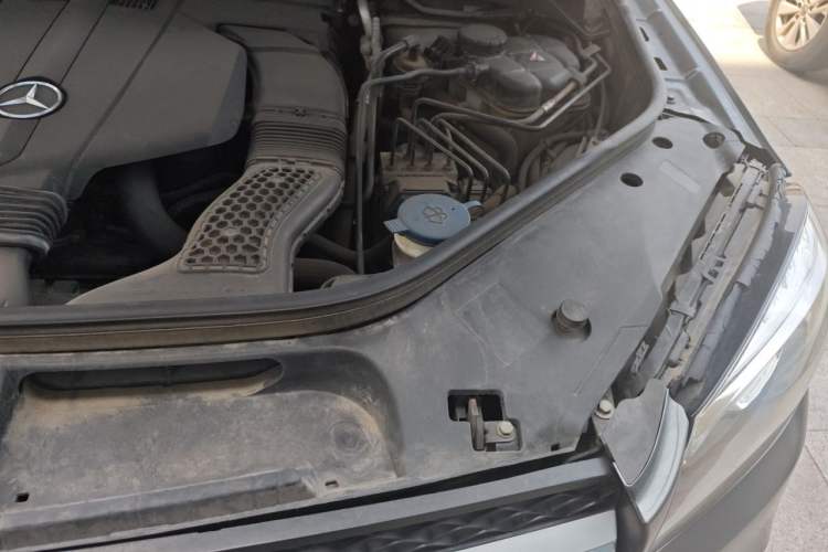 Used Mercedes-Benz GLS 2017 GLS 400 4MATIC Dynamic Model Engine Bay Left