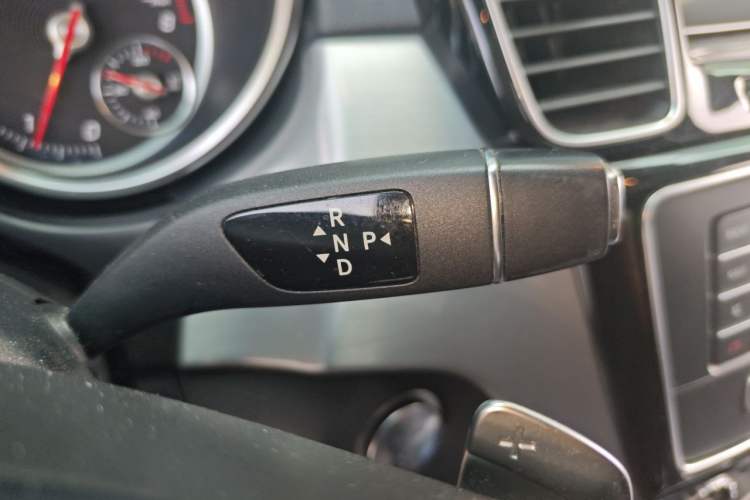 Used Mercedes-Benz GLS 2017 GLS 400 4MATIC Dynamic Model Gear Lever