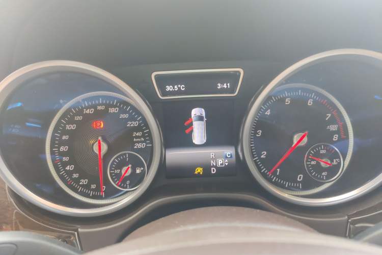Used Mercedes-Benz GLS  Instrument Cluster