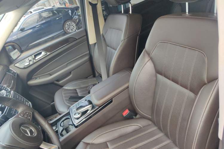 Used Mercedes-Benz GLS  Left Front Seat