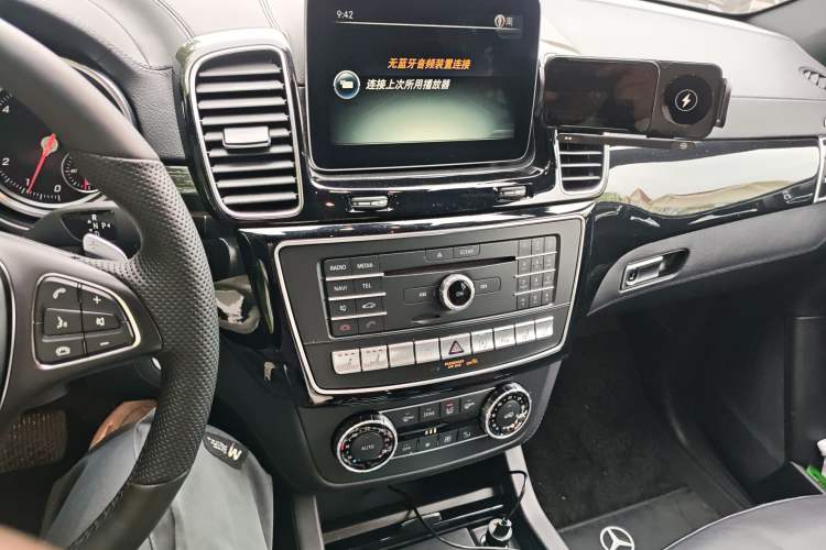 Used Mercedes-Benz GLS  Audio And AC Panel