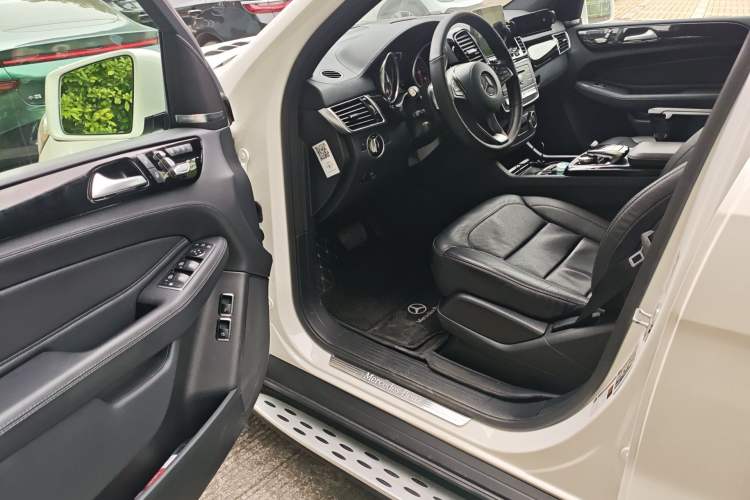 Used Mercedes-Benz GLS  Driver Seat