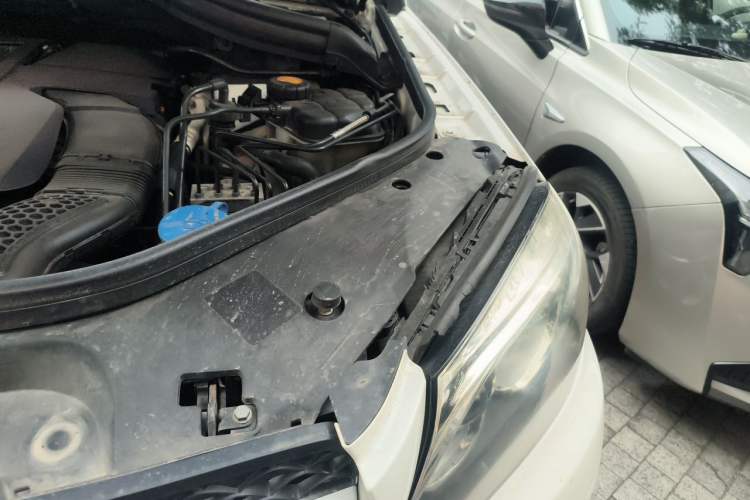 Used Mercedes-Benz GLS  Engine Bay Left