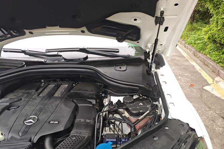 Used Mercedes-Benz GLS  Engine Bay Left