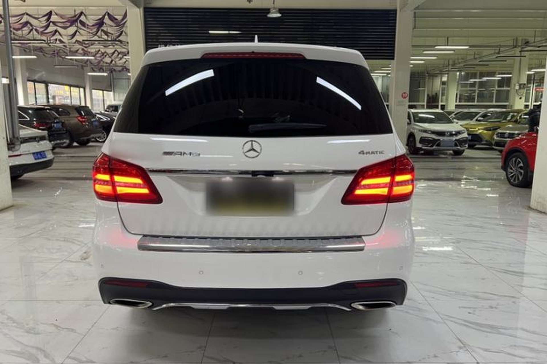 Used Mercedes-Benz GLS 2017 GLS 400 4MATIC Dynamic Model Exterior 4