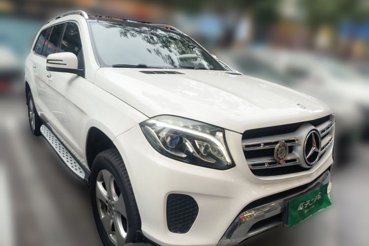 Used Mercedes-Benz GLS  Front Right 45 Deg