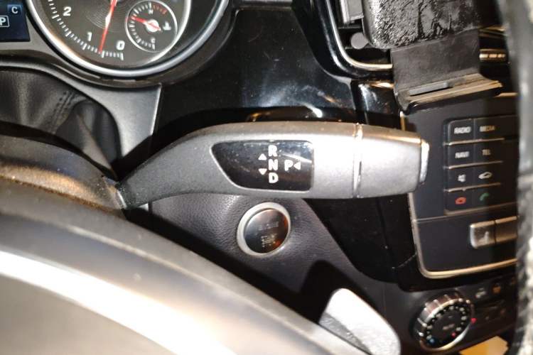 Used Mercedes-Benz GLS 2017 GLS 400 4MATIC Luxury Model Gear Lever