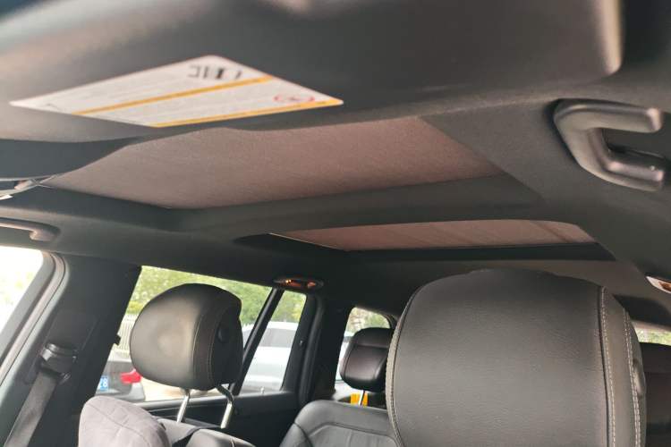 Used Mercedes-Benz GLS  Headliner