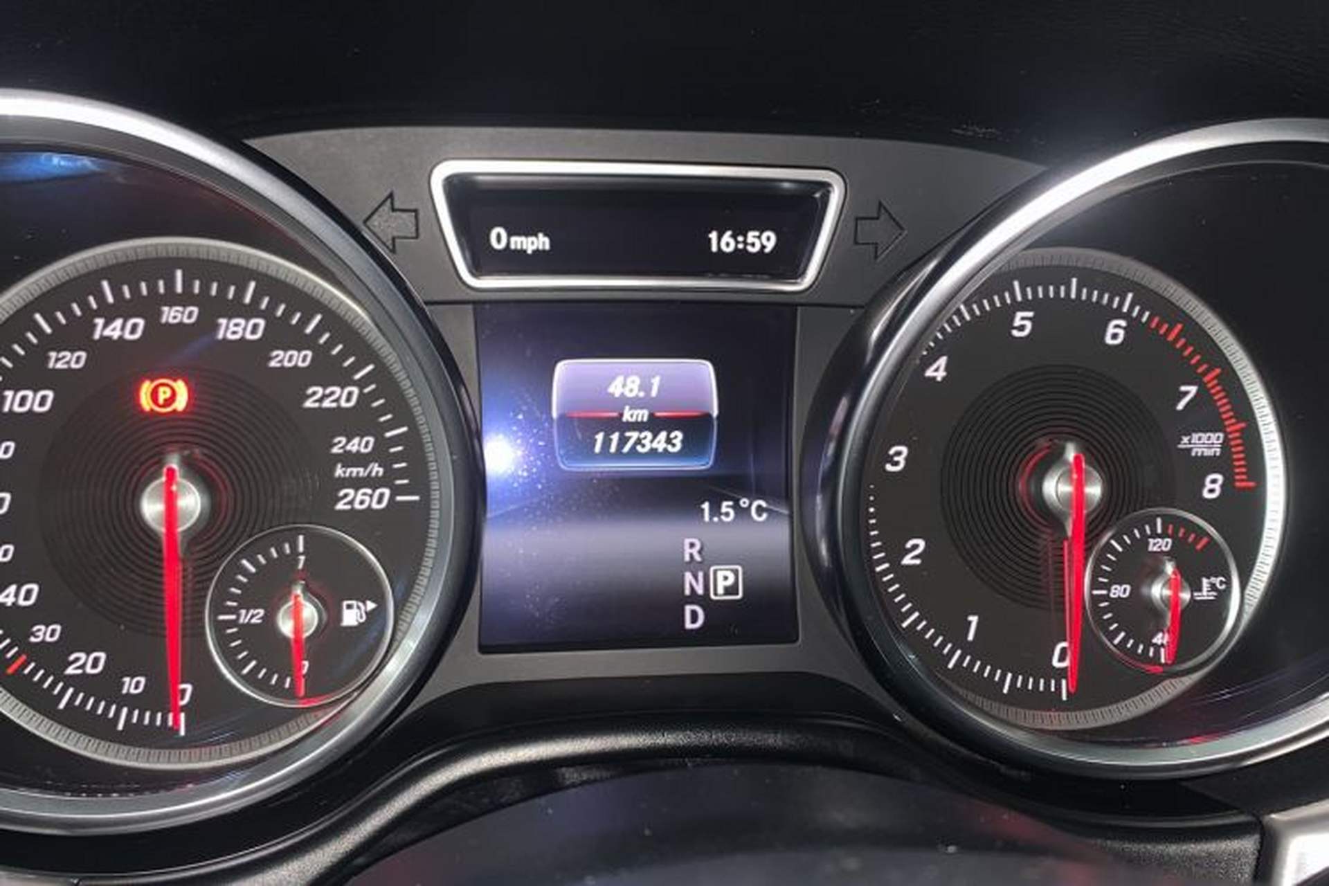 Used Mercedes-Benz GLS 2017 GLS 400 4MATIC Dynamic Model Odometer Close Up