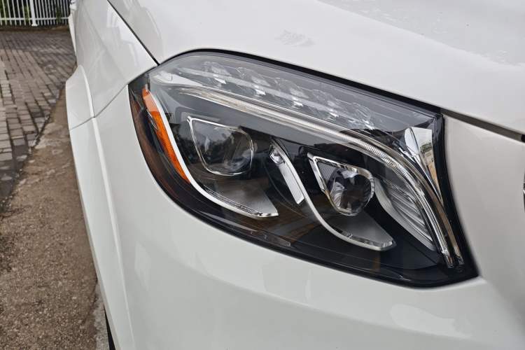 Used Mercedes-Benz GLS  Right Front Headlight