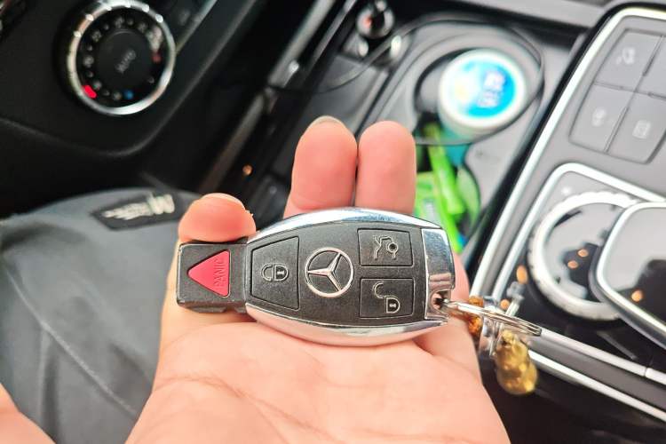 Used Mercedes-Benz GLS  Vehicle Key