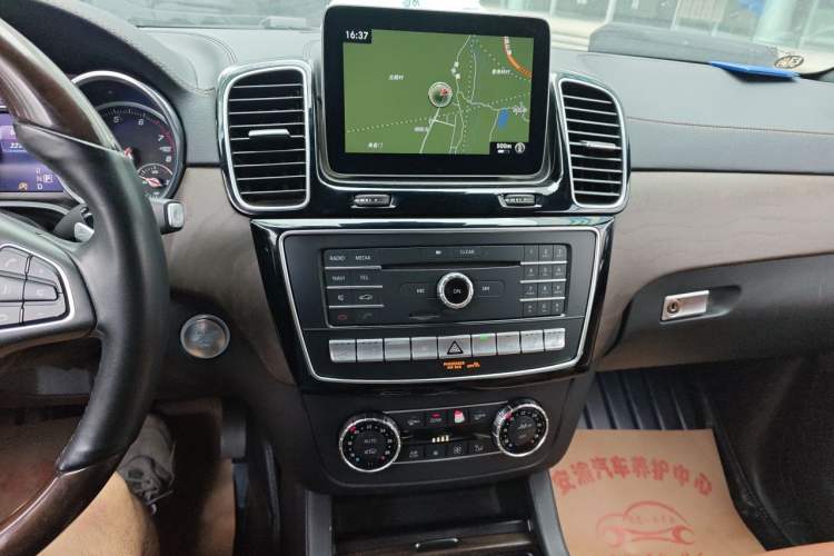 Used Mercedes-Benz GLS 2018 GLS 400 4MATIC Luxury Model Audio And AC Panel
