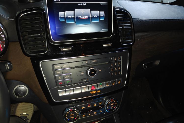 Used Mercedes-Benz GLS 2018 GLS 400 4MATIC Luxury Model Audio And AC Panel