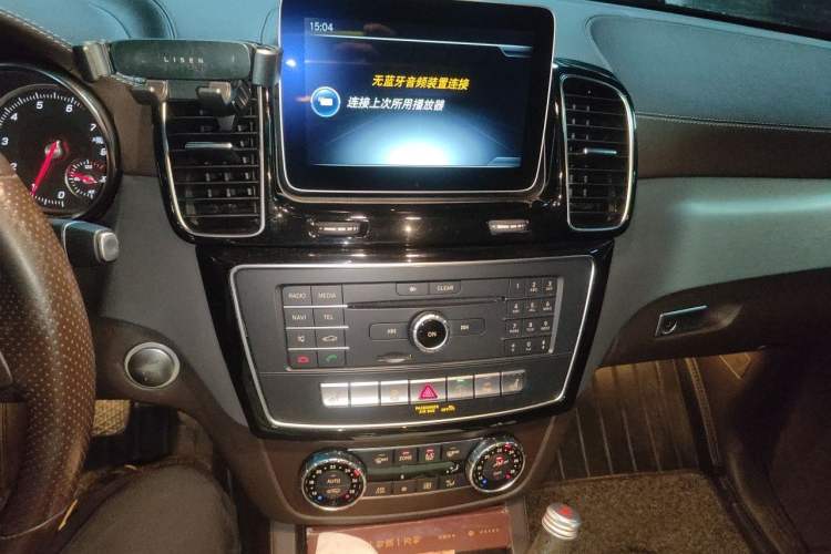 Used Mercedes-Benz GLS 2018 Facelift GLS 320 4MATIC Audio And AC Panel