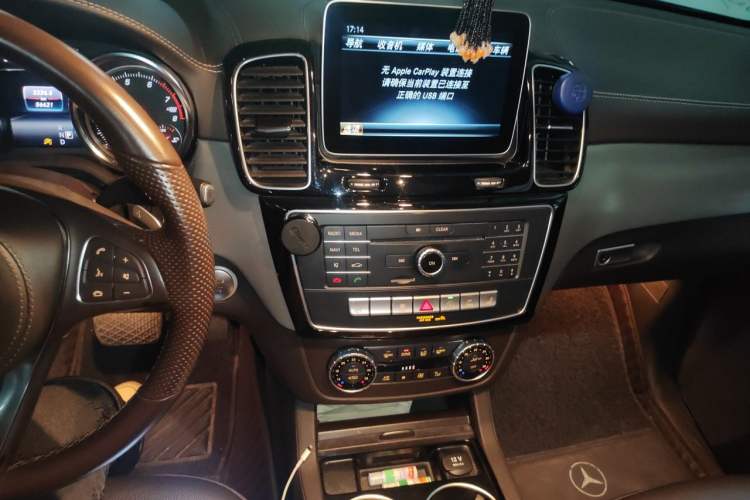 Used Mercedes-Benz GLS 2018 Facelift GLS 320 4MATIC Audio And AC Panel
