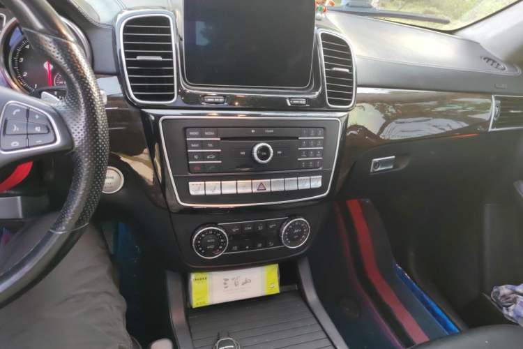 Used Mercedes-Benz GLS 2018 Restyled GLS 400 4MATIC Luxury Edition Audio And AC Panel