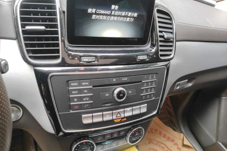 Used Mercedes-Benz GLS 2018 Facelift GLS 320 4MATIC Audio And AC Panel