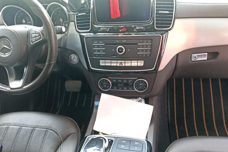 Used Mercedes-Benz GLS 2018 Facelift GLS 320 4MATIC Audio And AC Panel