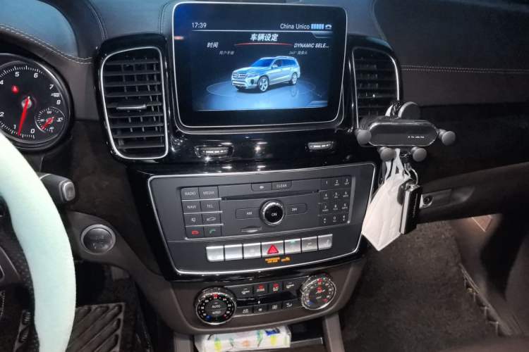 Used Mercedes-Benz GLS 2018 Refreshed GLS 400 4MATIC Dynamic Edition Audio And AC Panel
