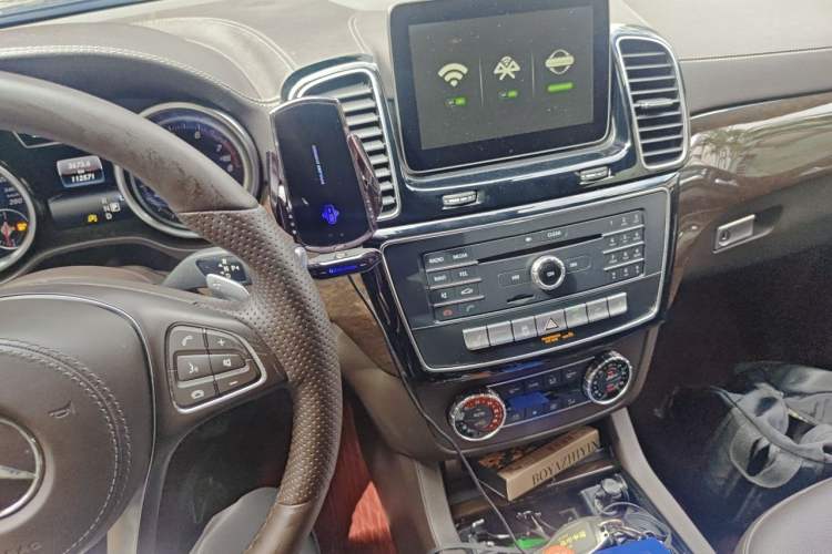 Used Mercedes-Benz GLS 2018 GLS 400 4MATIC Dynamic Model Audio And AC Panel