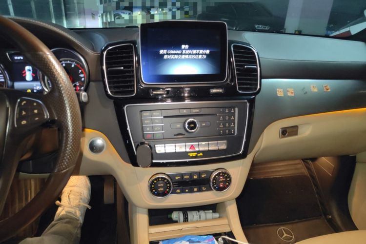 Used Mercedes-Benz GLS 2018 Facelift GLS 320 4MATIC Audio And AC Panel