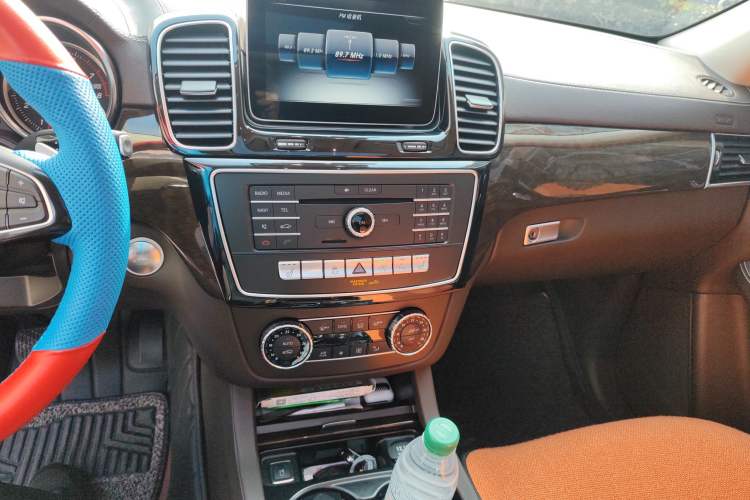 Used Mercedes-Benz GLS 2018 Refreshed GLS 400 4MATIC Dynamic Edition Audio And AC Panel