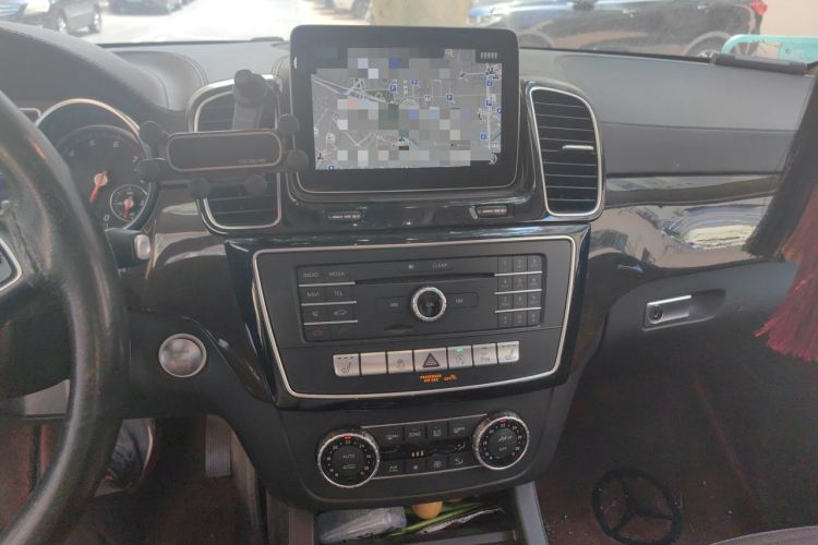 Used Mercedes-Benz GLS 2018 Refreshed GLS 400 4MATIC Dynamic Edition Audio And AC Panel
