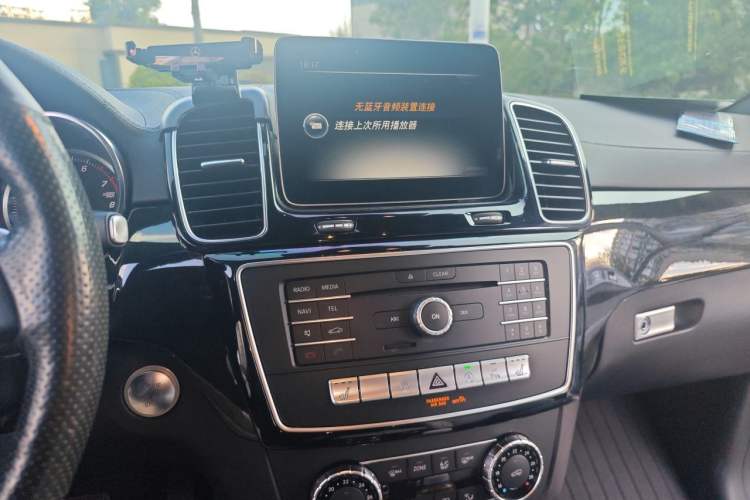 Used Mercedes-Benz GLS  Audio And AC Panel