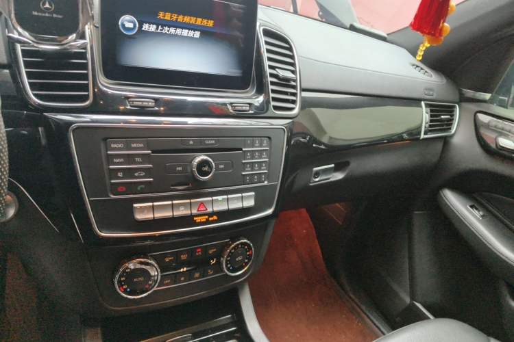Used Mercedes-Benz GLS  Audio And AC Panel