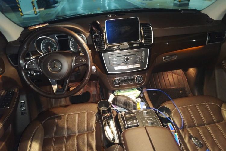 Used Mercedes-Benz GLS 2018 Refreshed GLS 400 4MATIC Dynamic Edition Center Console