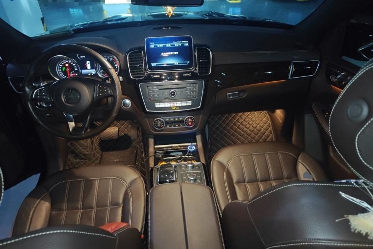Used Mercedes-Benz GLS 2018 Refreshed GLS 400 4MATIC Dynamic Edition Center Console