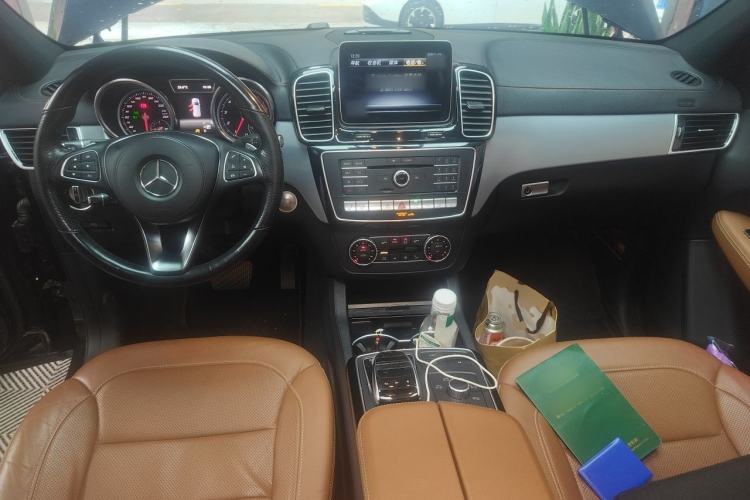 Used Mercedes-Benz GLS 2018 GLS 320 4MATIC Center Console