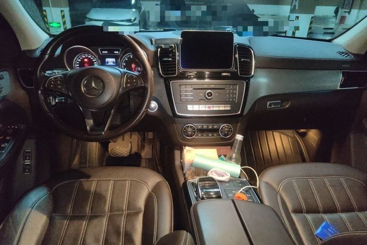Used Mercedes-Benz GLS 2018 Facelift GLS 320 4MATIC Center Console