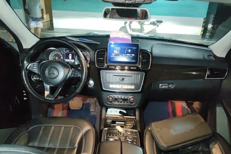 Used Mercedes-Benz GLS 2018 Refreshed GLS 400 4MATIC Dynamic Edition Center Console