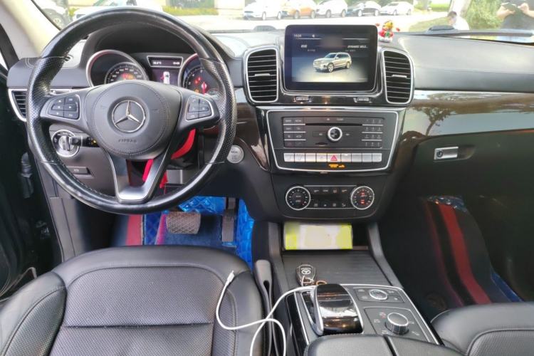 Used Mercedes-Benz GLS 2018 Restyled GLS 400 4MATIC Luxury Edition Center Console