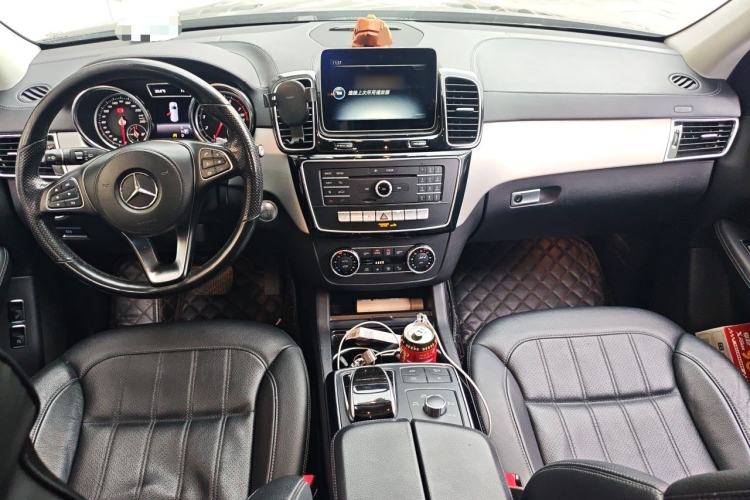 Used Mercedes-Benz GLS 2018 Facelift GLS 320 4MATIC Center Console