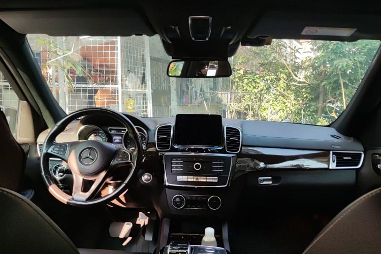 Used Mercedes-Benz GLS 2018 GLS 400 4MATIC Dynamic Model Center Console