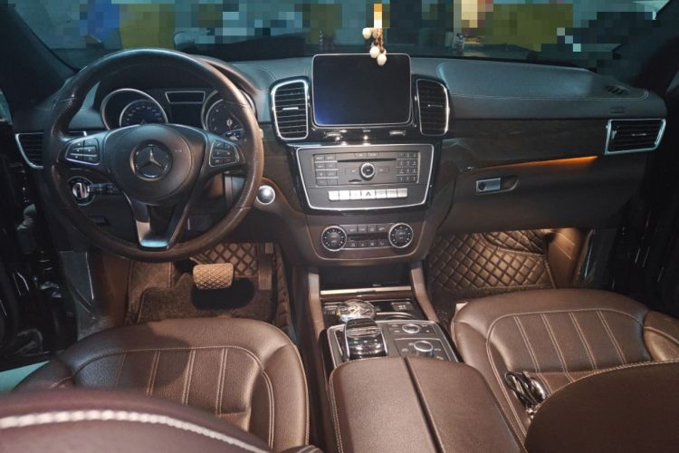 Used Mercedes-Benz GLS 2018 Refreshed GLS 400 4MATIC Dynamic Edition Center Console