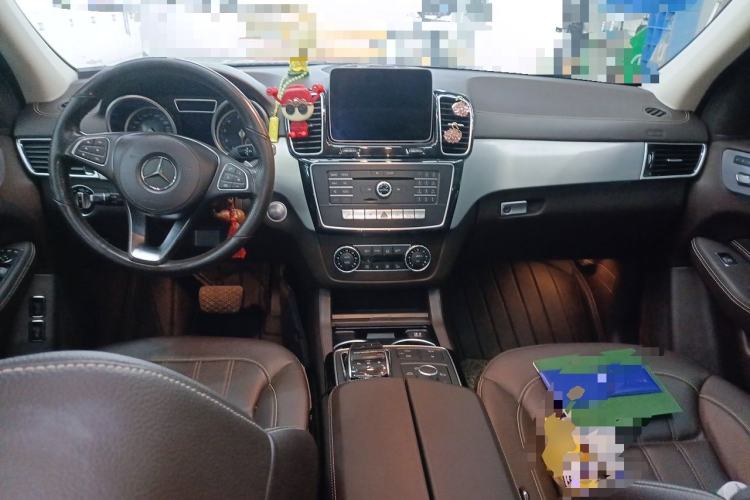 Used Mercedes-Benz GLS 2018 Facelift GLS 320 4MATIC Center Console