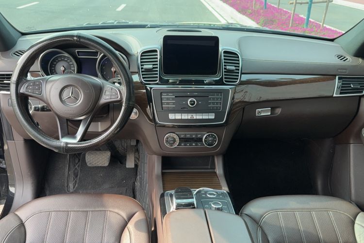 Used Mercedes-Benz GLS 2018 GLS 400 4MATIC Dynamic Model Center Console