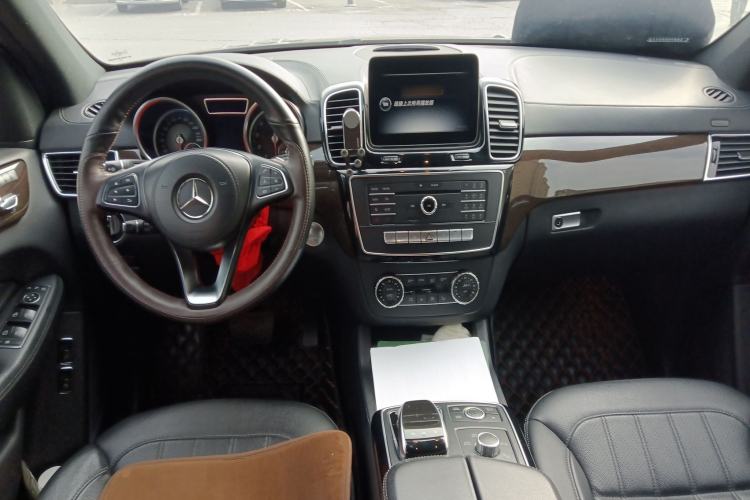 Used Mercedes-Benz GLS 2018 Refreshed GLS 400 4MATIC Dynamic Edition Center Console